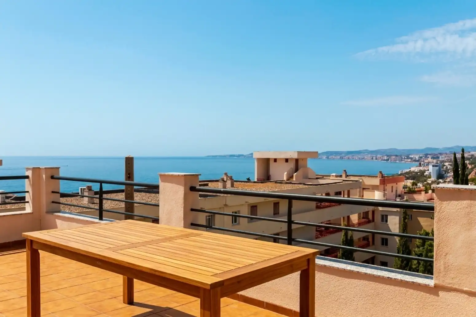 Terraza de Piso en venta en Benalmádena con Aire acondicionado, Calefacción y Jardín privado