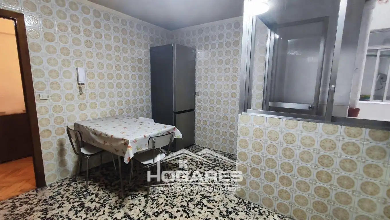 Cocina de Piso en venta en Vigo  con Parquet, Trastero y Balcón