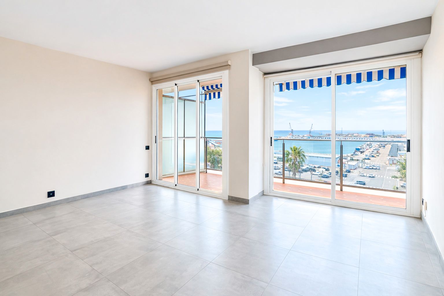 Bedroom of Flat for sale in Vilanova i la Geltrú  with Air Conditioner, Heating and Oven