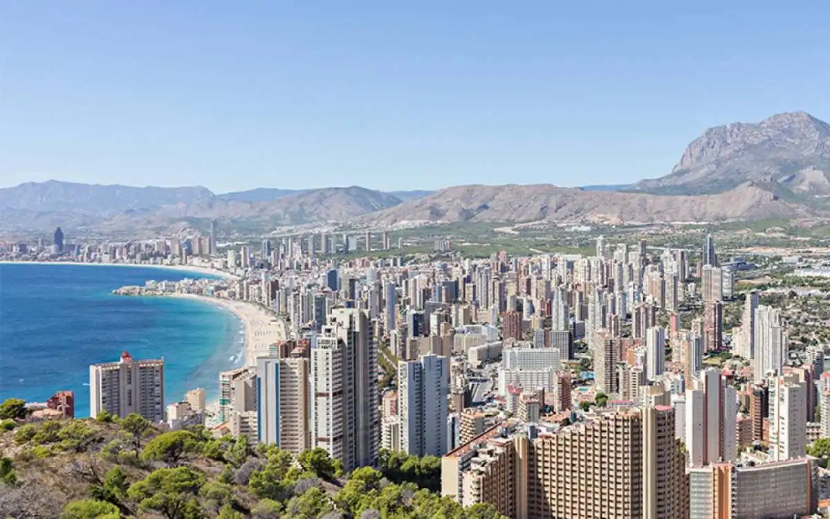 Außenansicht von Wohnung zum Verkauf in Benidorm mit Terrasse und Gemeinschaftspool