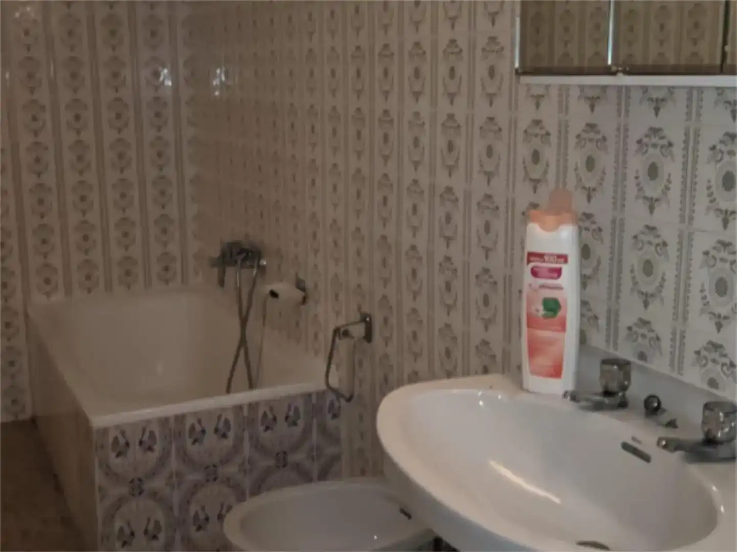Badezimmer von Wohnung zum Verkauf in Serradilla mit Abstellraum und Balkon