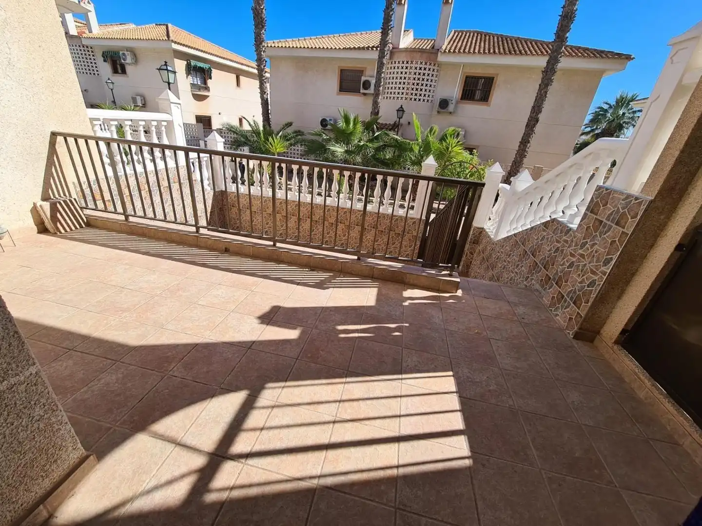 Terrassa de Apartament de lloguer en Guardamar del Segura amb Aire condicionat, Terrassa i Moblat
