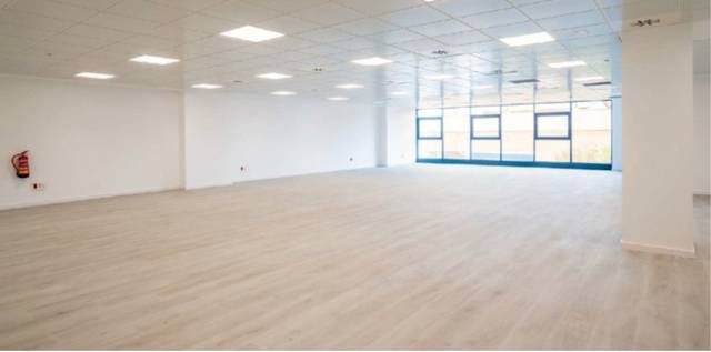 Nave industrial en Alquiler en Carrer de Femades, 88 en Centre