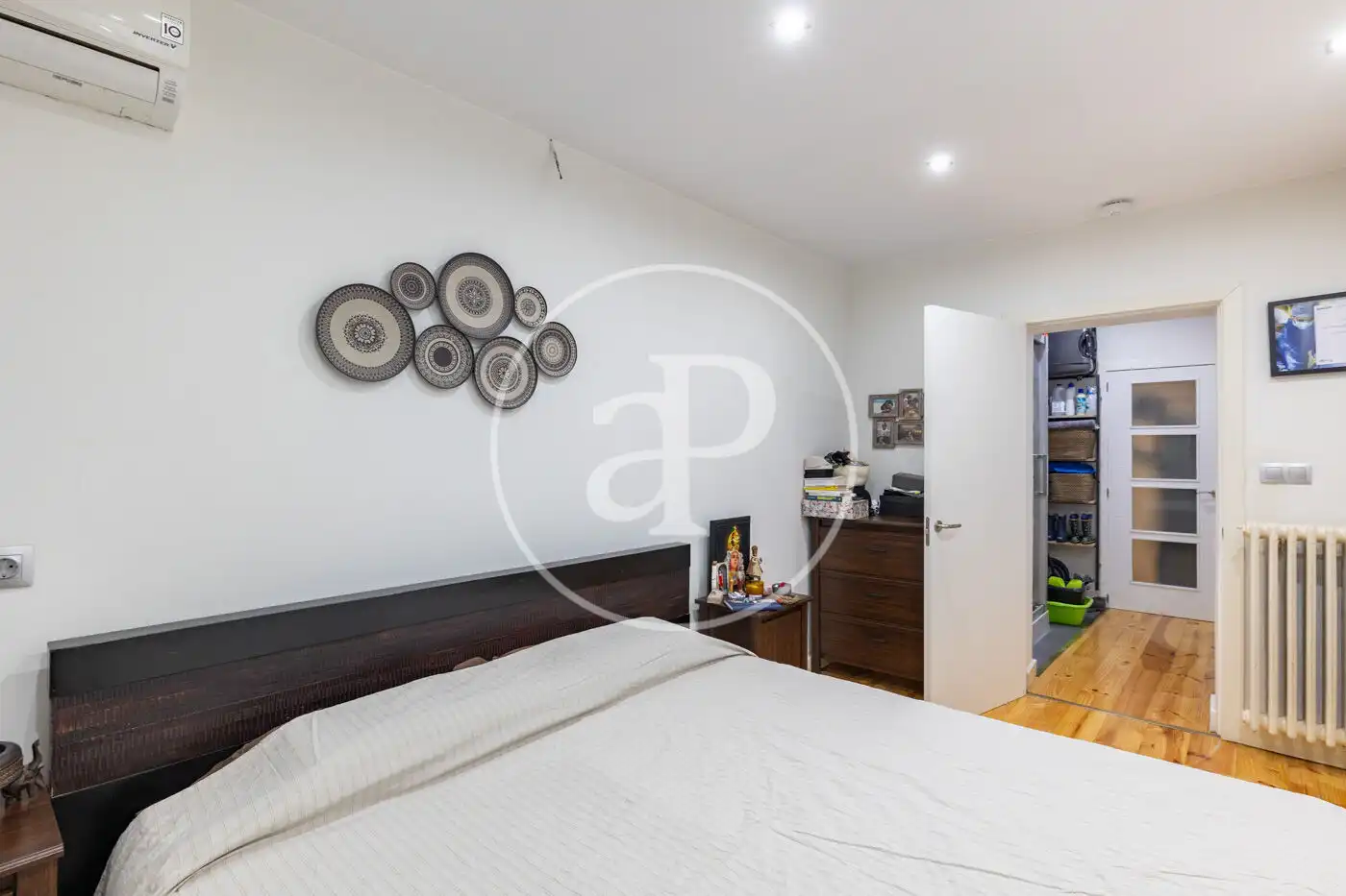 Bedroom of Flat for sale in Barcelona  with Air Conditioner and Heating