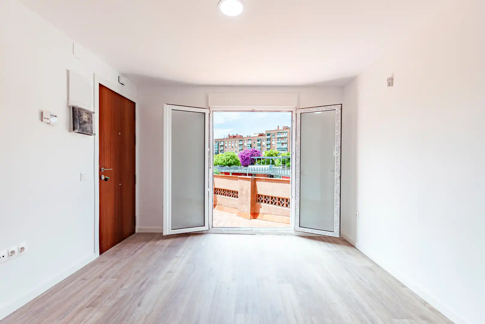 Ático en venta en Santa Coloma de Gramenet con Terraza, Horno y Balcón