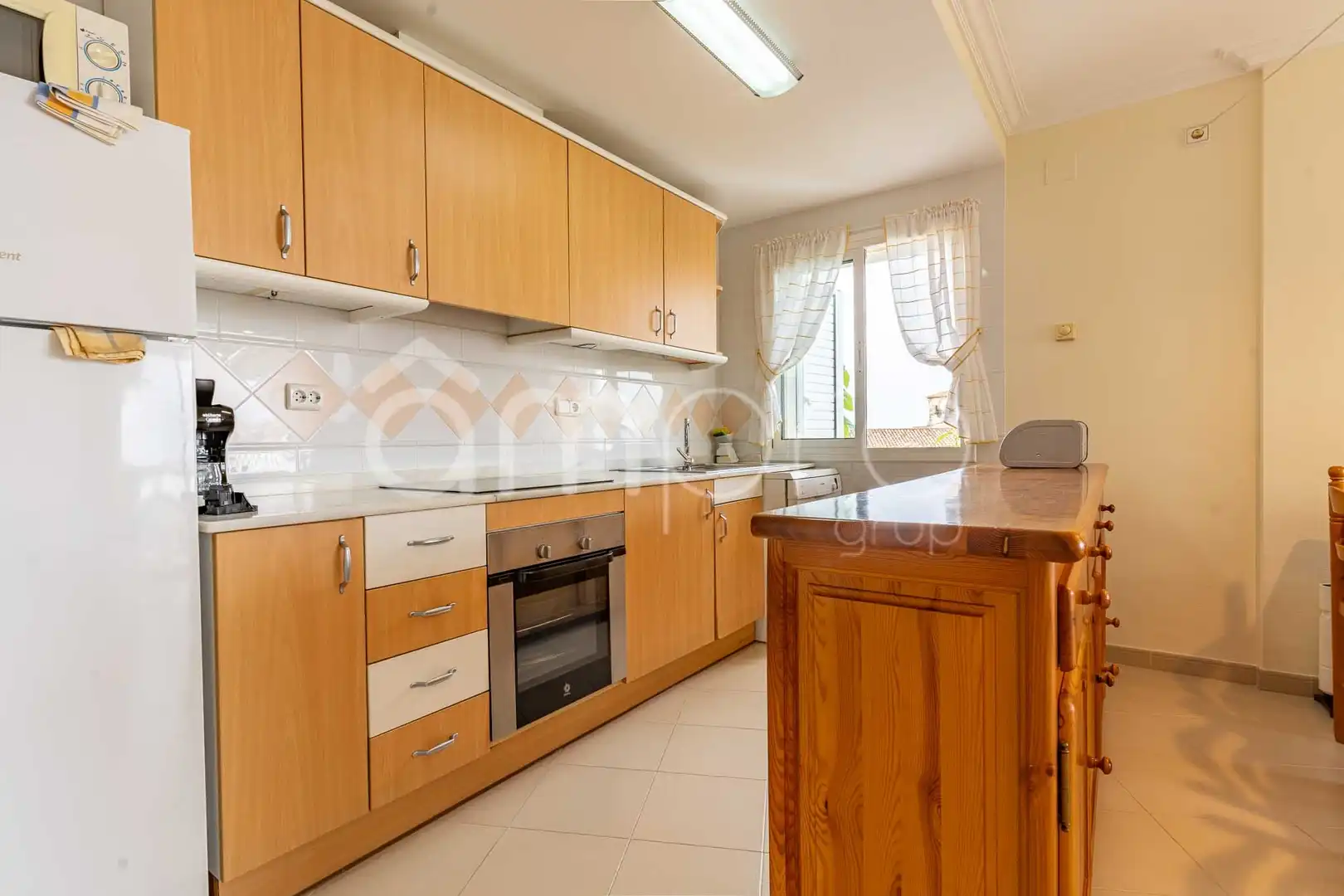 Küche von Wohnung zum Verkauf in Torredembarra mit Klimaanlage, Terrasse und Schwimmbad