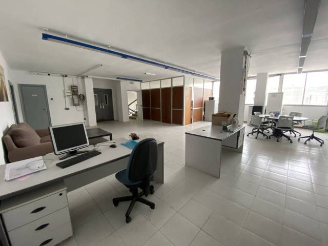 Oficina en Alquiler en Camino Riereta, 31 en Centre