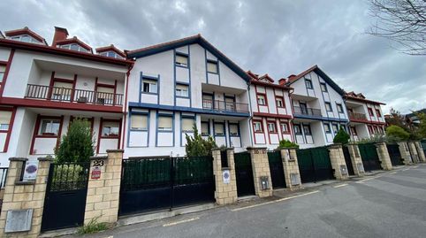 Adosado en venta en Durango Haritz con jardín y garaje doble.