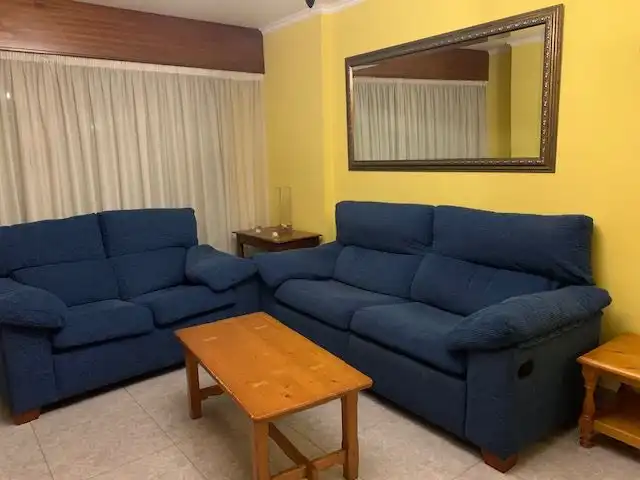 Sala d'estar de Pis de lloguer en Narón amb Calefacció, Parquet i Terrassa