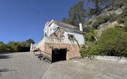 Vista exterior de Casa o xalet en venda en Cervelló amb Calefacció, Terrassa i Piscina