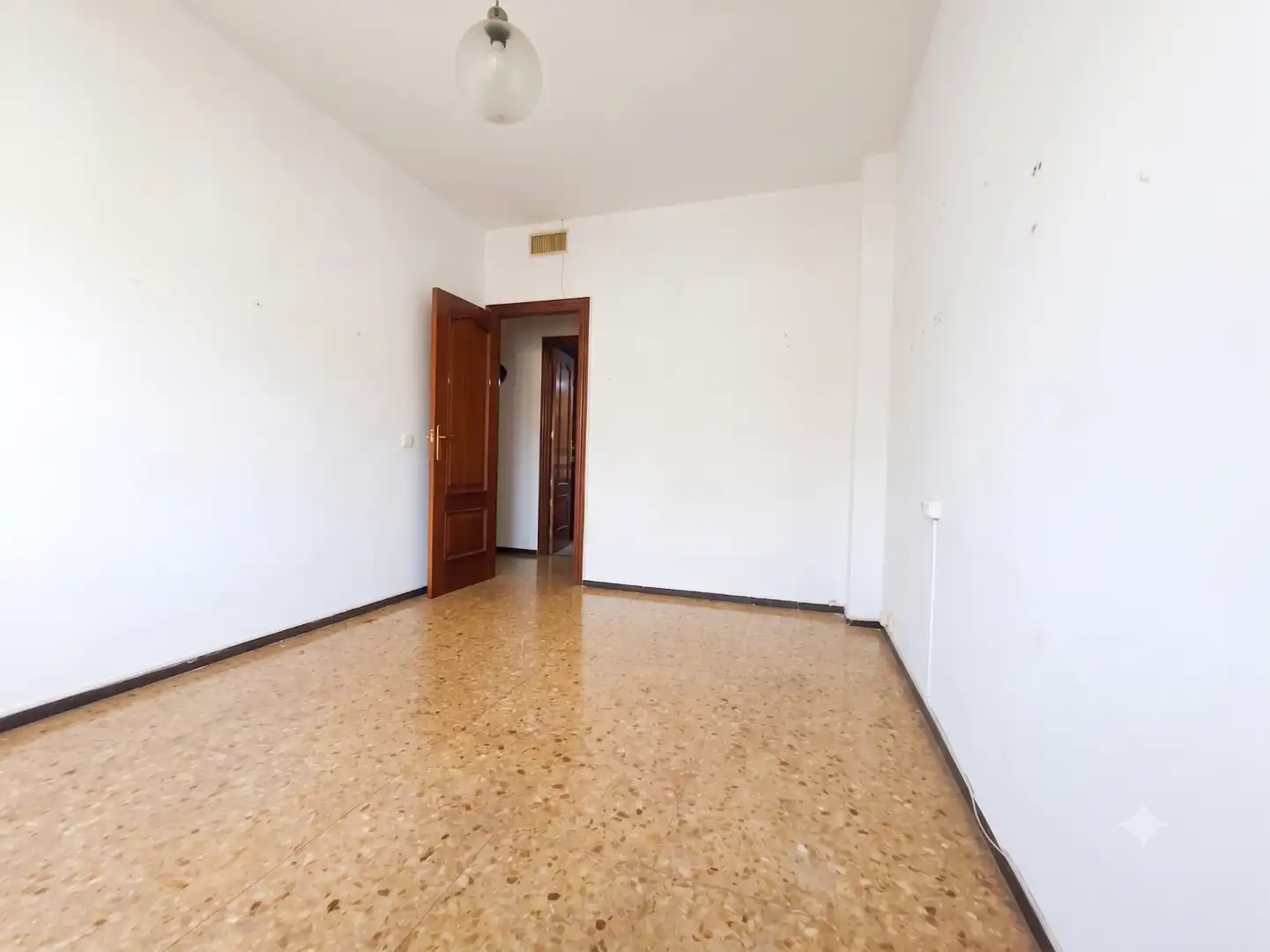Habitación de Piso en venta en Badalona con Aire acondicionado y Calefacción