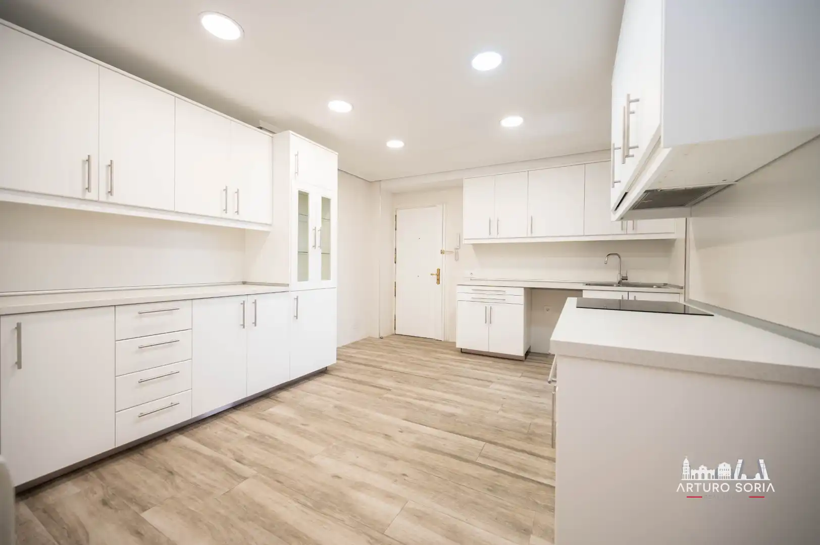 Cocina de Piso de alquiler en Madrid con Aire acondicionado y Piscina comunitaria