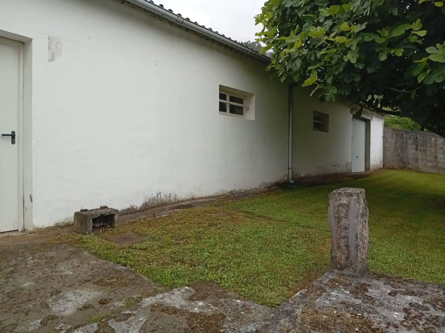 Exterior view of Commercial properties for sale in Salas