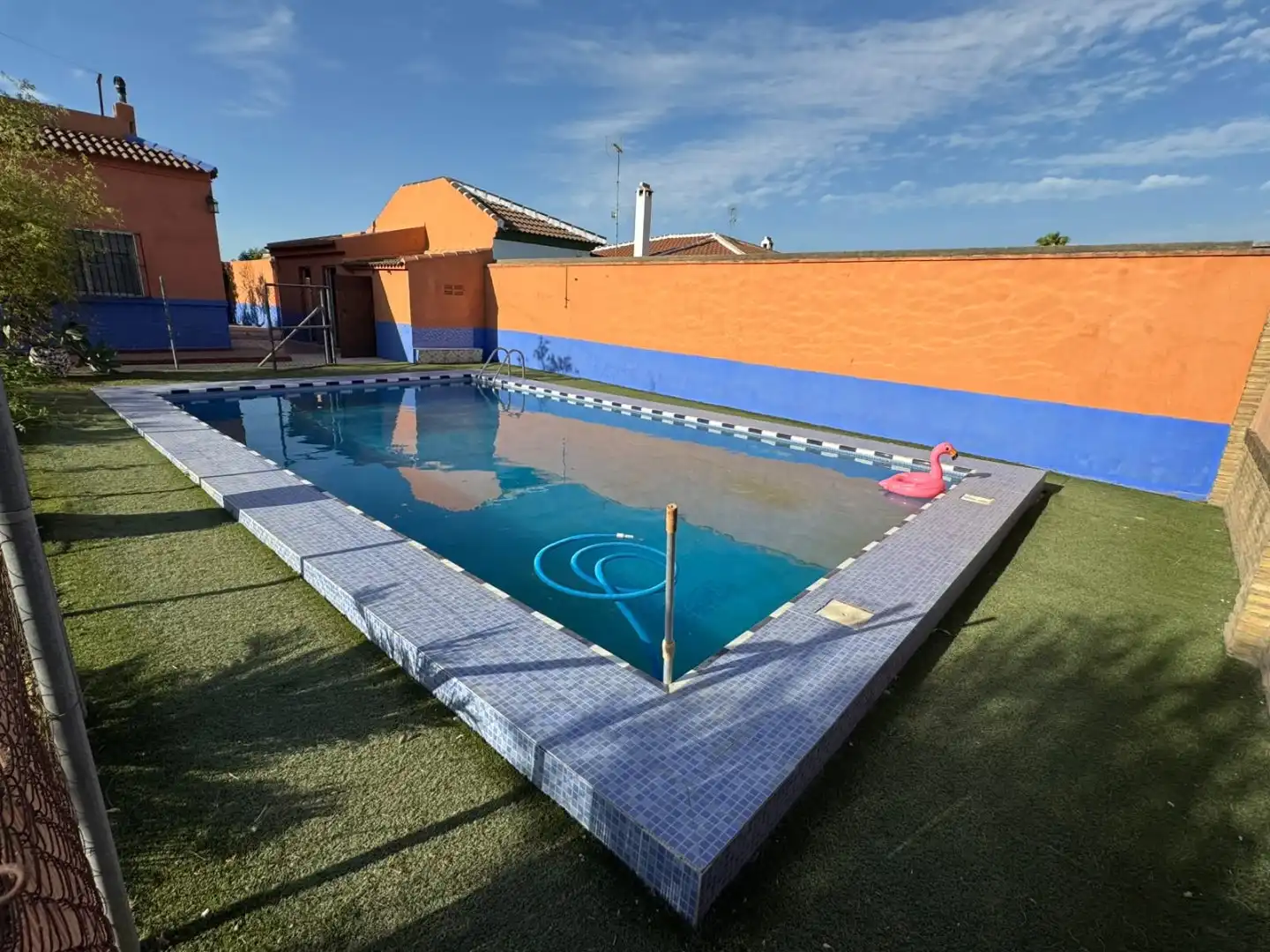 Piscina de Finca rústica en venta en Pilas