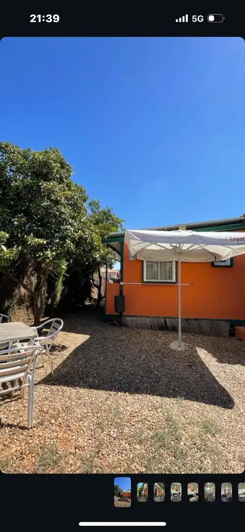Vista exterior de Casa o chalet en venta en Dos Hermanas con Aire acondicionado, Calefacción y Jardín privado