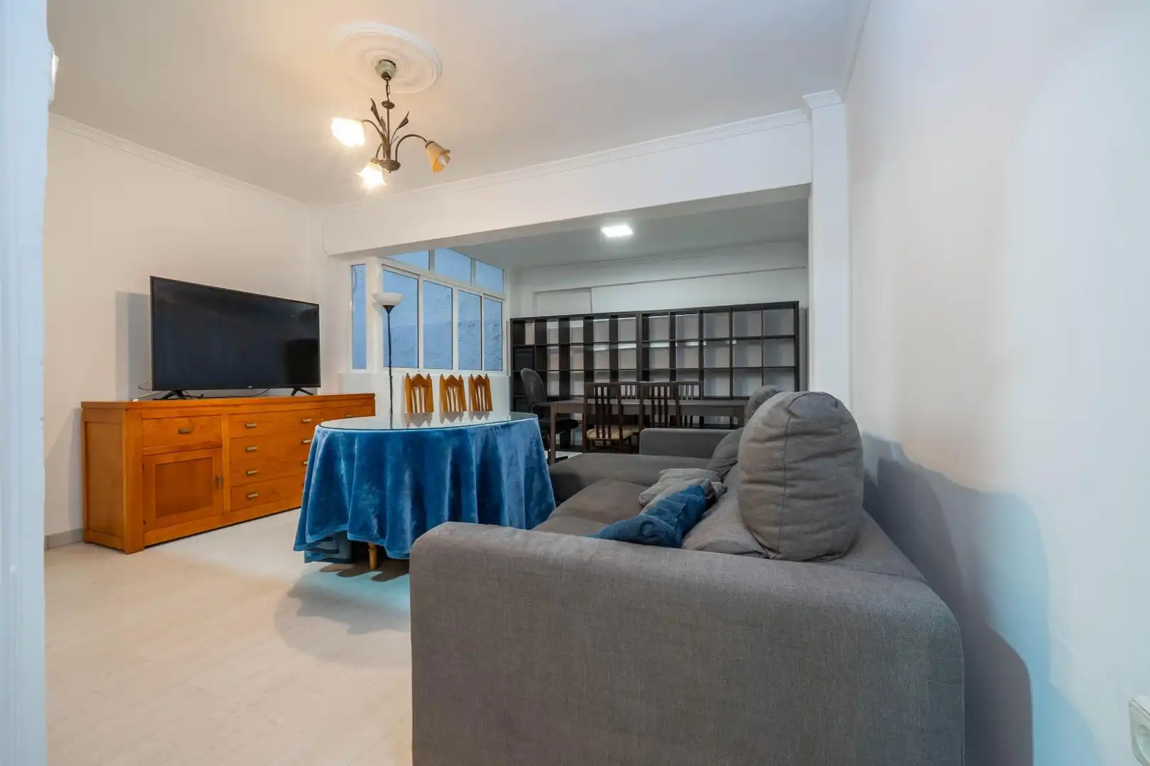Piso con ascensor en venta en Calle ANGEL BARRIOS 8
