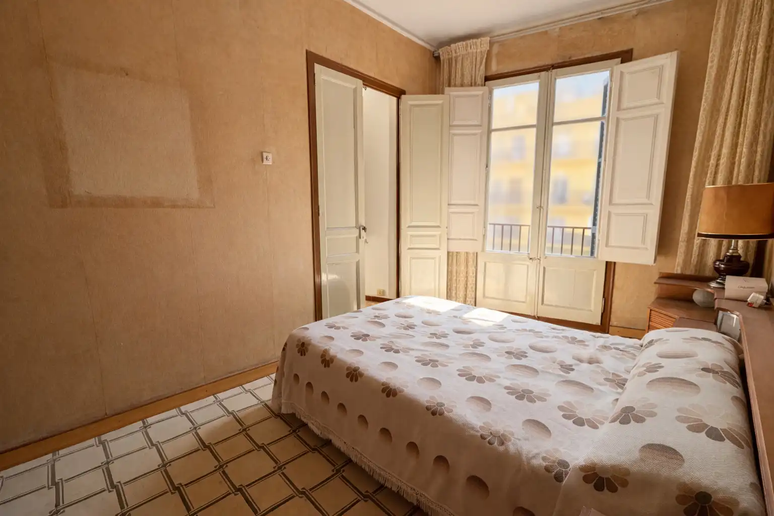 Habitación de Piso en venta en Barcelona con Balcón