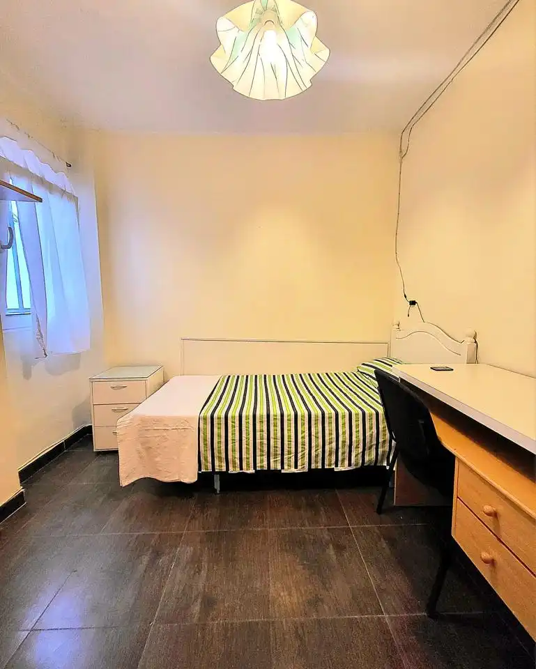 Bedroom of Flat for rent in Valencia  with Terrace, Furnished and Balcony