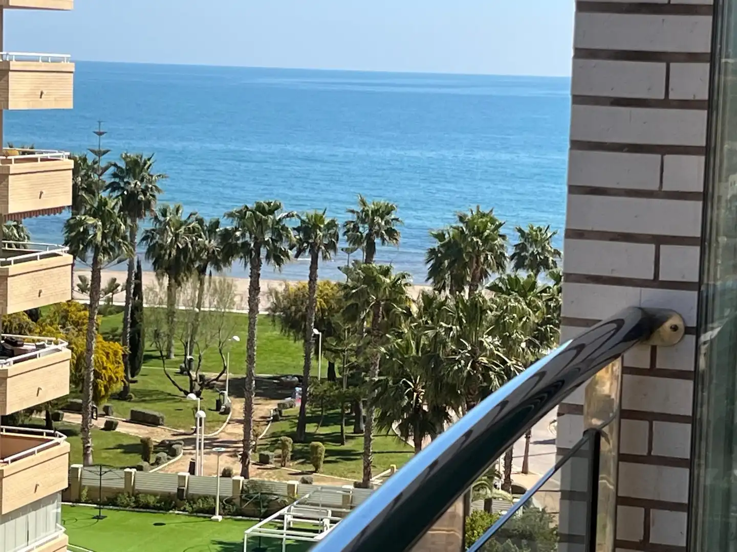 Außenansicht von Wohnungen zum Verkauf in Oropesa del Mar / Orpesa mit Klimaanlage, Terrasse und Abstellraum