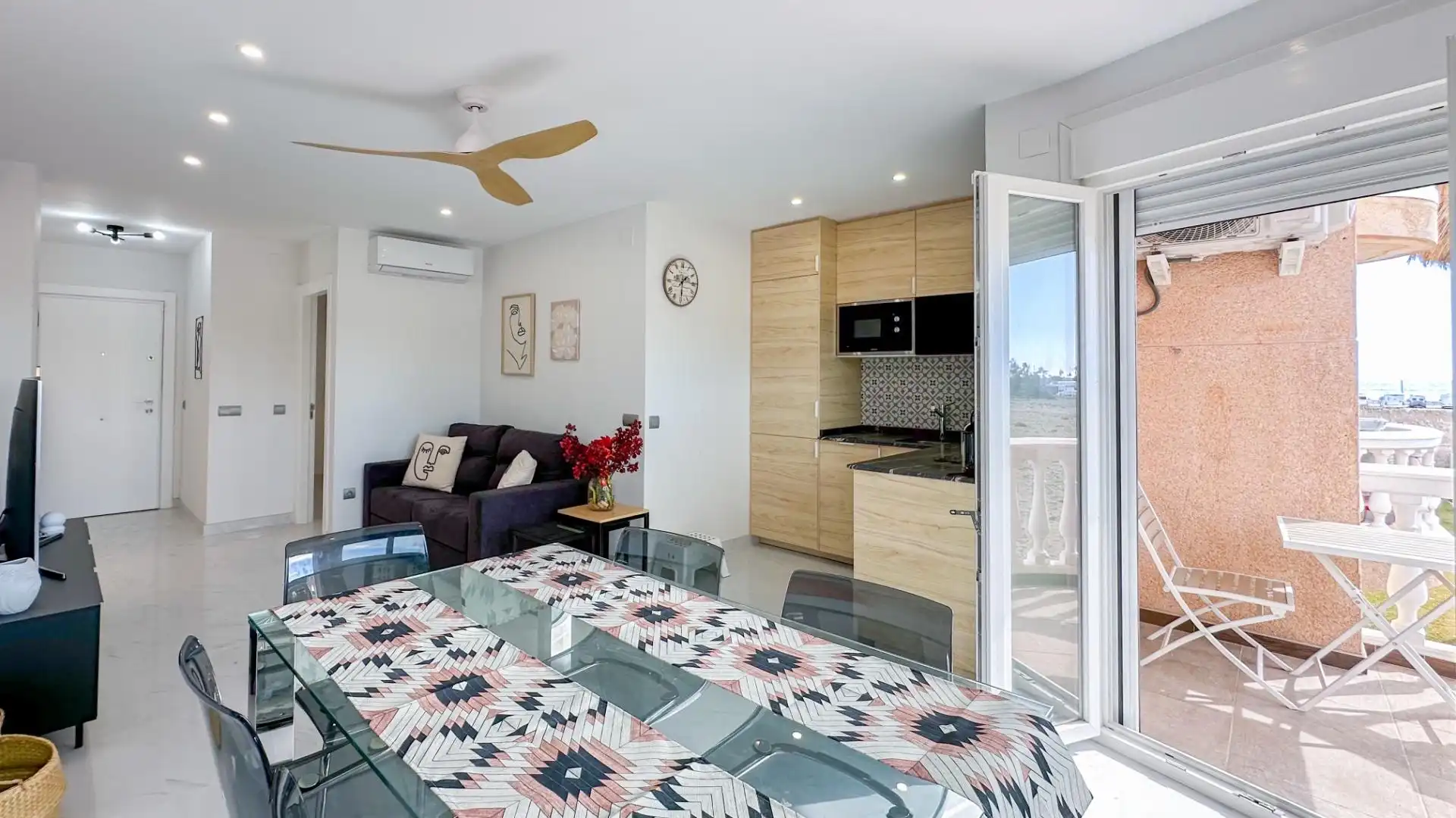 Sala de estar de Piso de alquiler en Málaga con Aire acondicionado, Jardín privado y Terraza