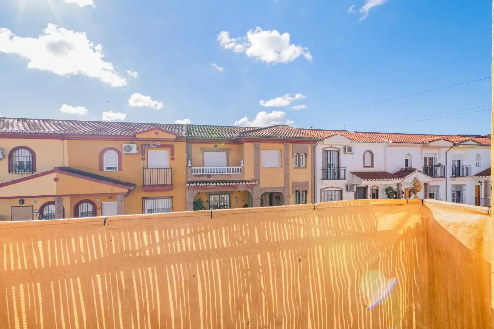 Casa adosada en venda a Cúllar Vega
