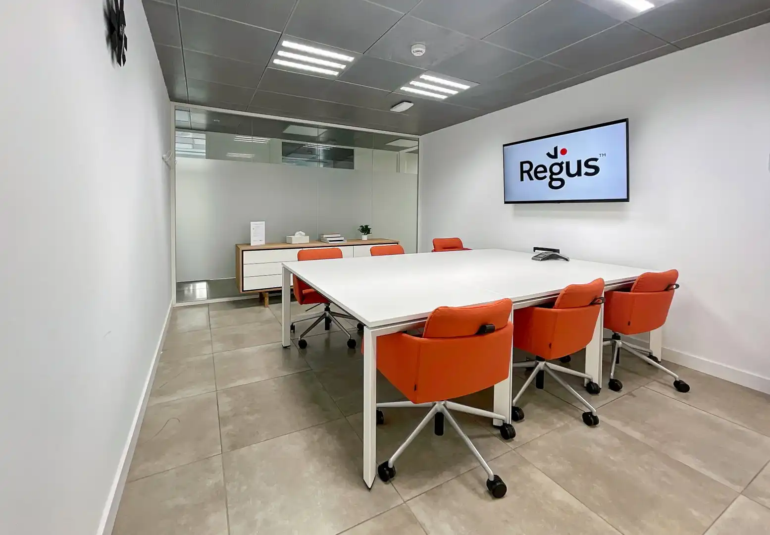 Office for rent in Zaragoza  with Air Conditioner, Heating and Furnished
