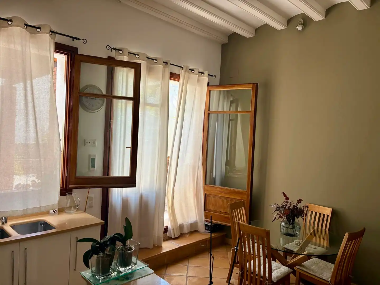 Menjador de Casa adosada en venda en Canet de Mar amb Aire condicionat, Terrassa i Forn