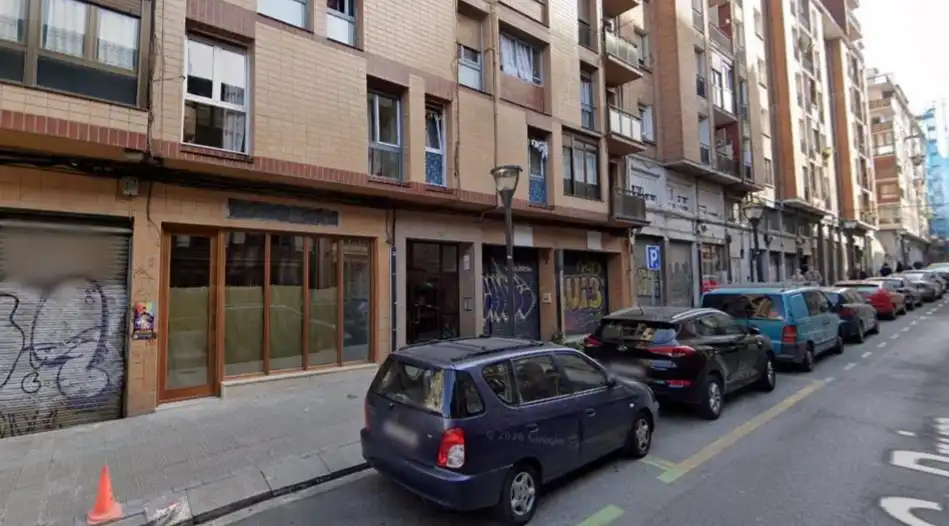 Vista exterior de Local en venda en Bilbao 