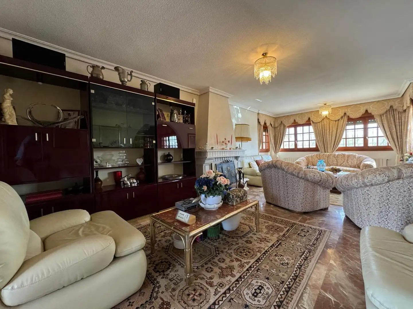 Sala d'estar de Casa o xalet en venda en Alicante / Alacant amb Calefacció, Jardí privat i Terrassa
