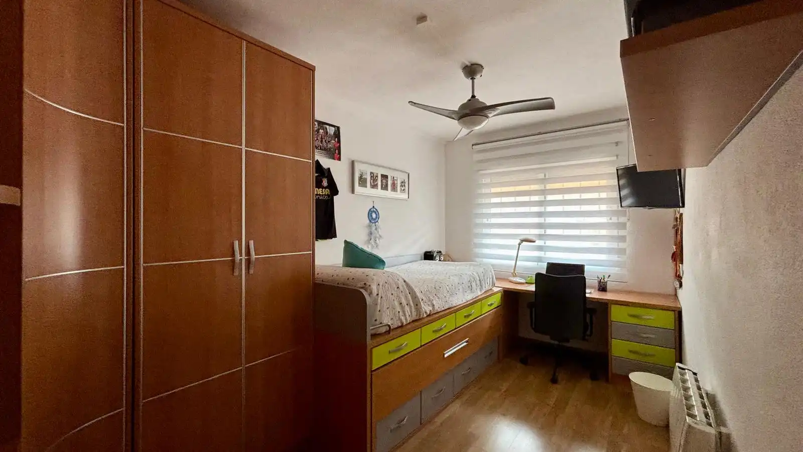 Habitación de Casa adosada en venta en Cartagena con Aire acondicionado, Calefacción y Jardín privado