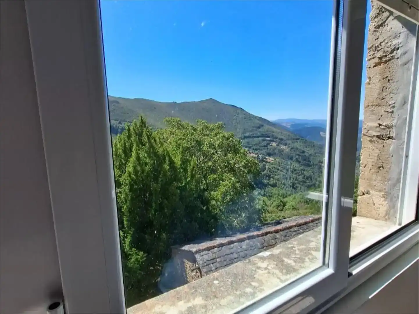 Terrassa de Finca rústica en venda en Illano amb Moblat