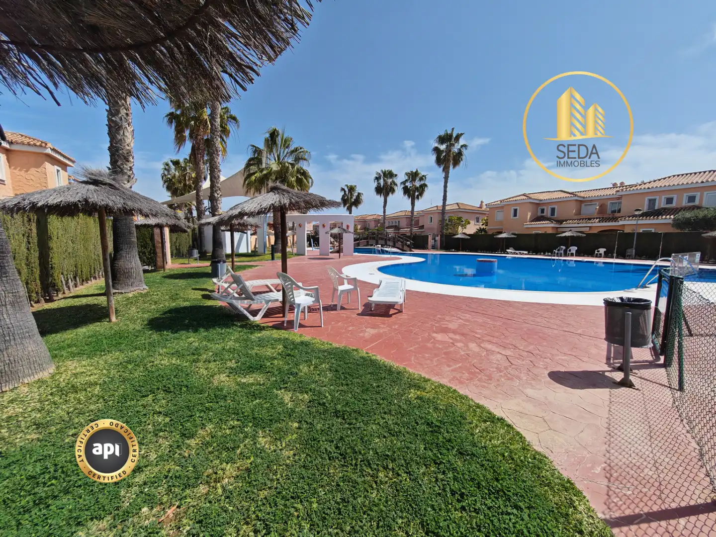 Swimming pool of Ground floor for sale in Vera  with Air Conditioner
