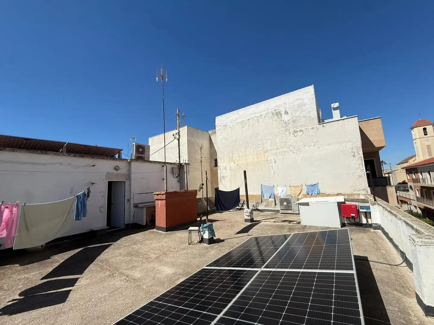 Außenansicht von Wohnung zum Verkauf in Guardamar del Segura mit Klimaanlage, Heizung und Terrasse