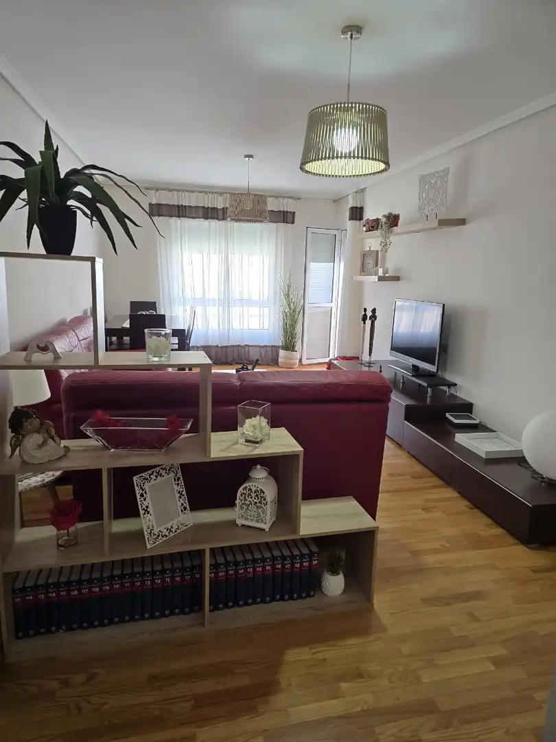 Sala de estar de Piso de alquiler en Torrevieja con Aire acondicionado, Calefacción y Parquet