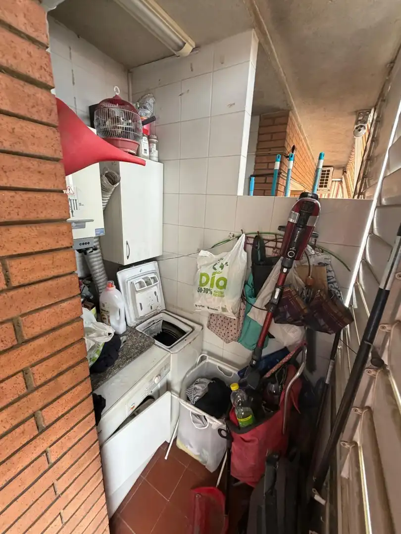 Piso en venta en Cornellà de Llobregat con Aire acondicionado, Calefacción y Terraza