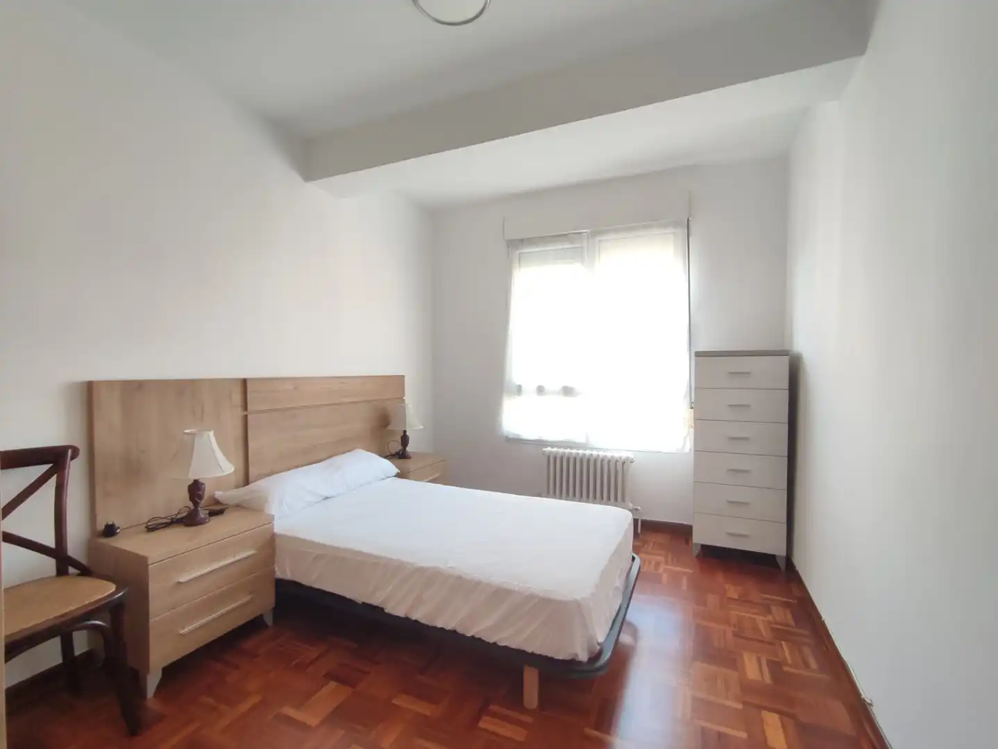 Bedroom of Flat for rent in Gijón   with Heating, Parquet flooring and Furnished
