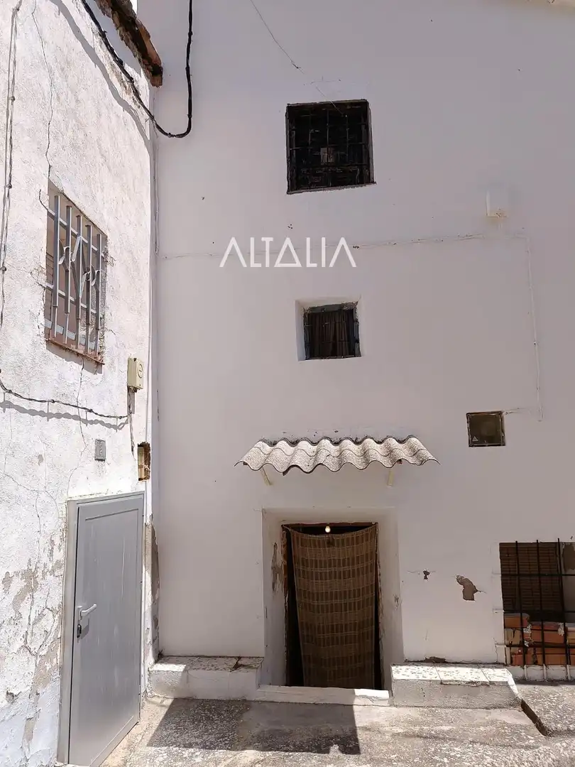 Houses for sale in Sotorribas  with Storage room