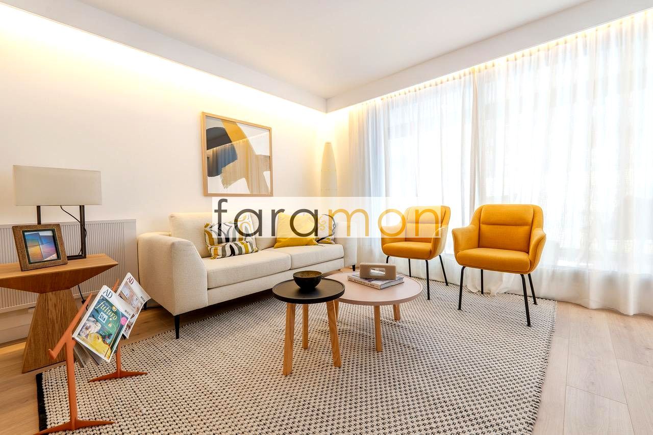 Living room of Flat for sale in Vigo   with Heating, Terrace and Storage room