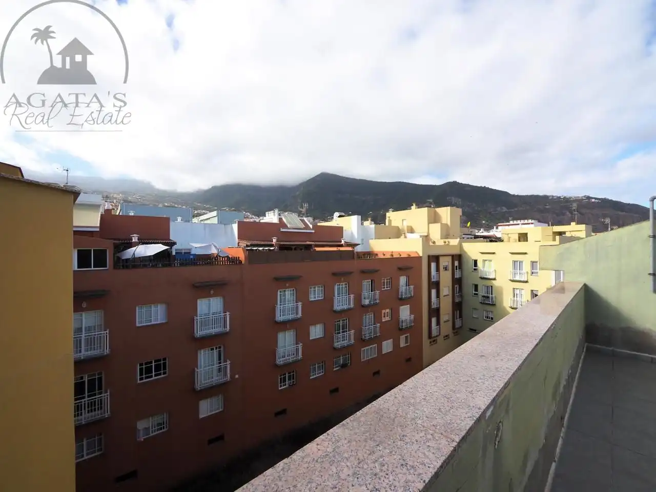 Vista exterior de Piso en venta en Los Realejos con Trastero y Amueblado