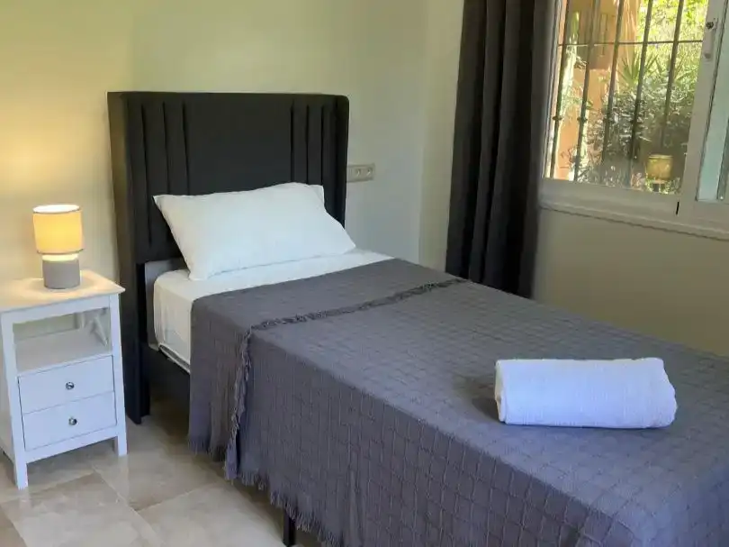Bedroom of Flat for rent in Milla de Oro