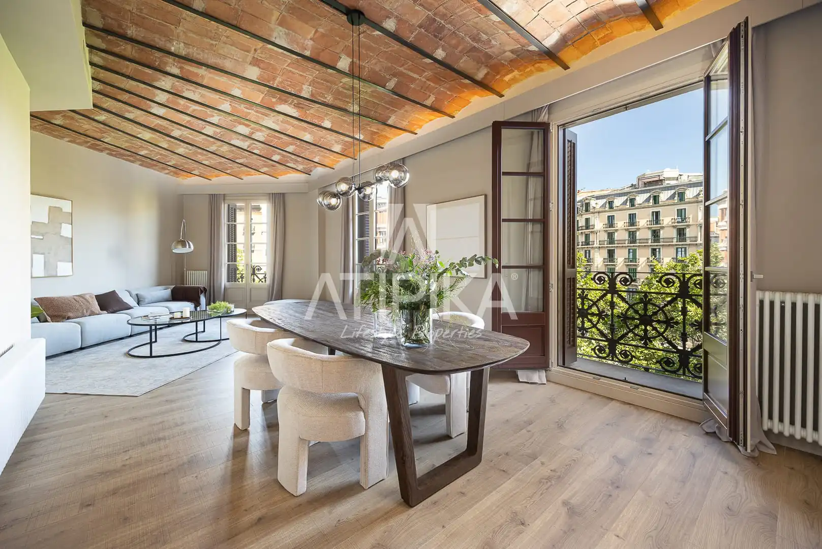 Appartamento con balcone in vendita a Eixample