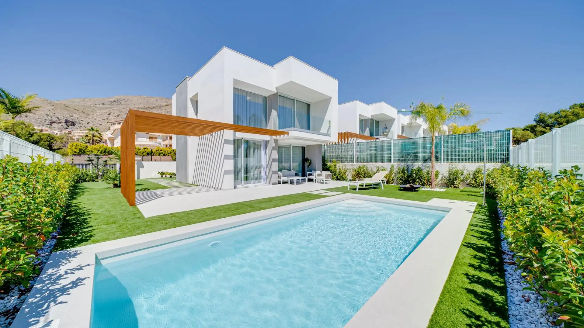 Chalet con piscina en alquiler en Golf Bahía, imagen 37
