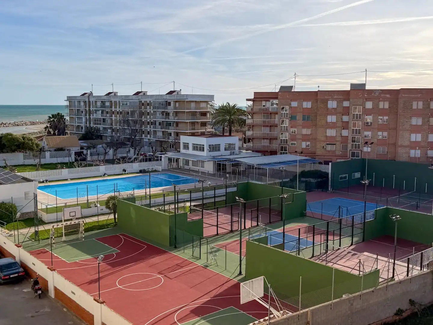 Vista exterior de Pis de lloguer en Valencia amb Terrassa i Moblat