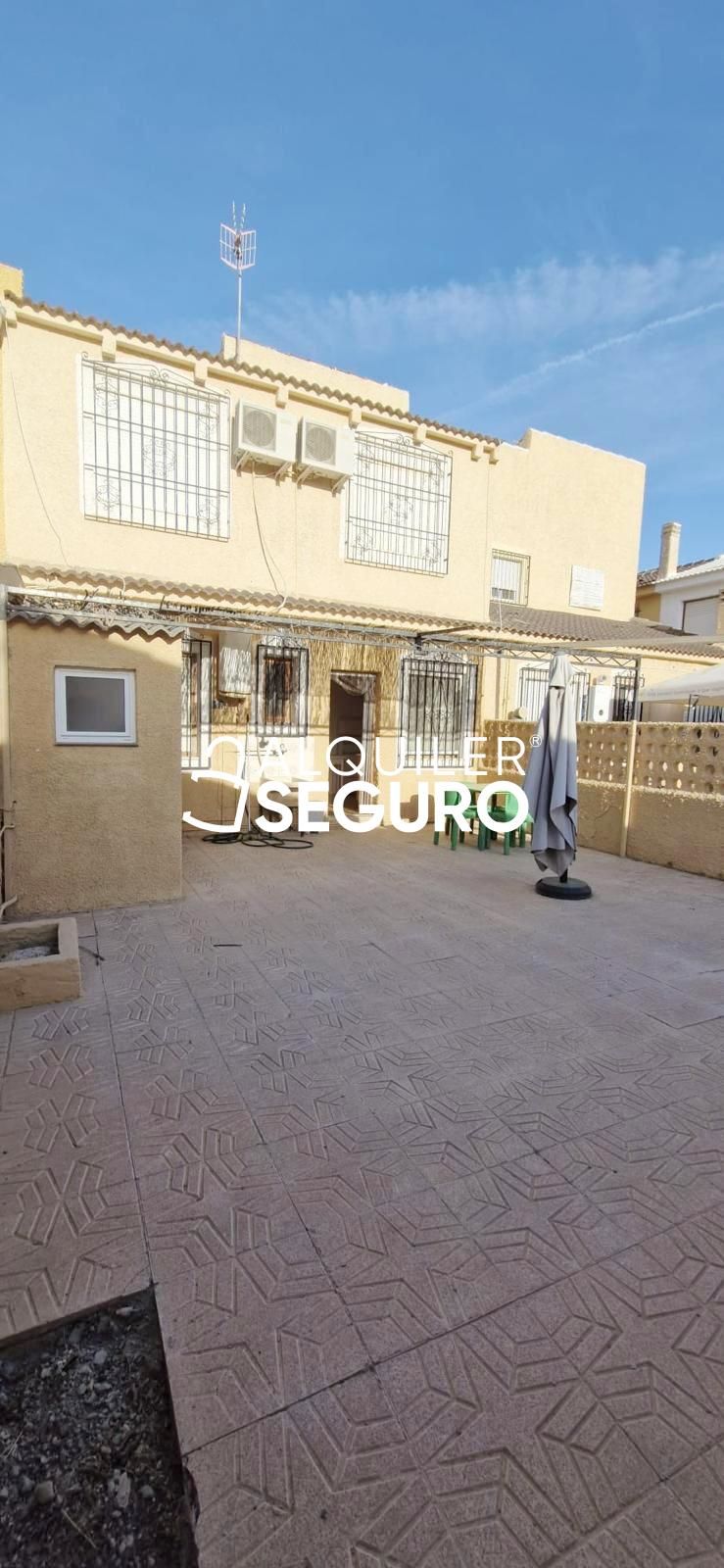 Garden of House or chalet to rent in Mazarrón  with Air Conditioner, Terrace and Storage room