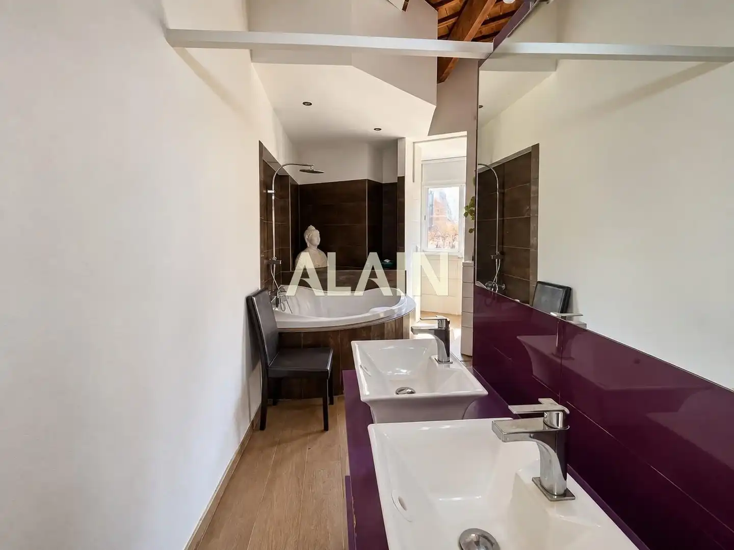 Baño de Piso en venta en Valencia con Aire acondicionado, Calefacción y Terraza