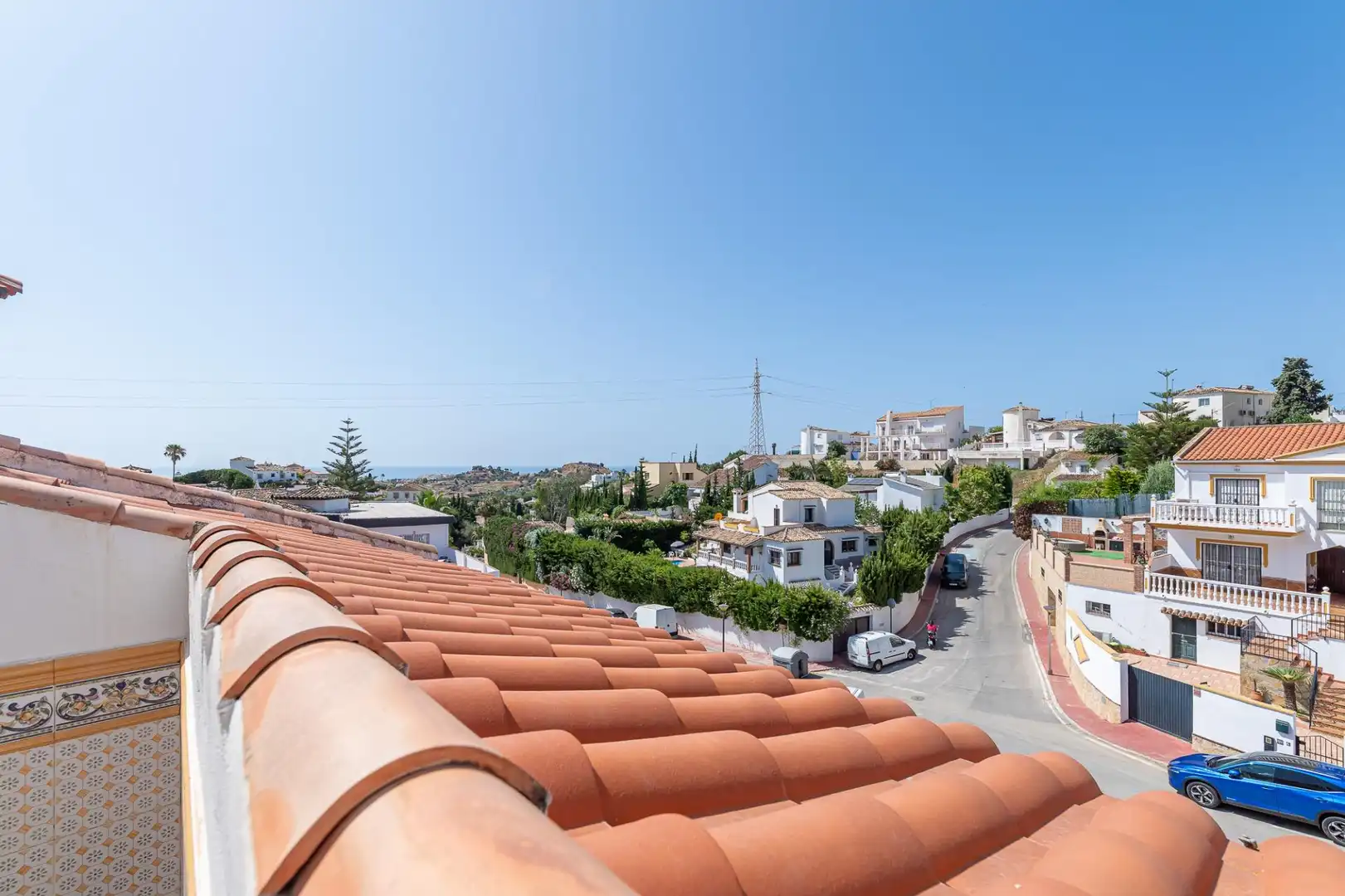 Vista exterior de Casa adosada en venda en Benalmádena amb Aire condicionat i Terrassa
