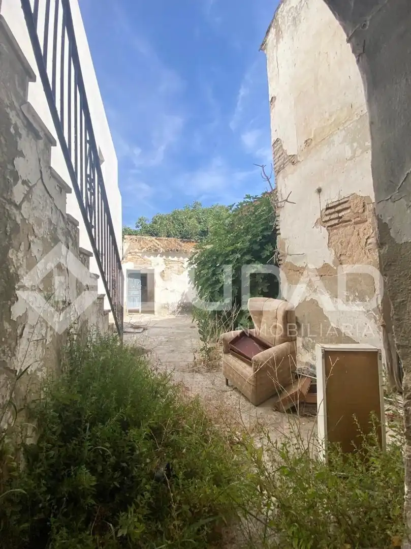 Garden of Houses for sale in Lebrija