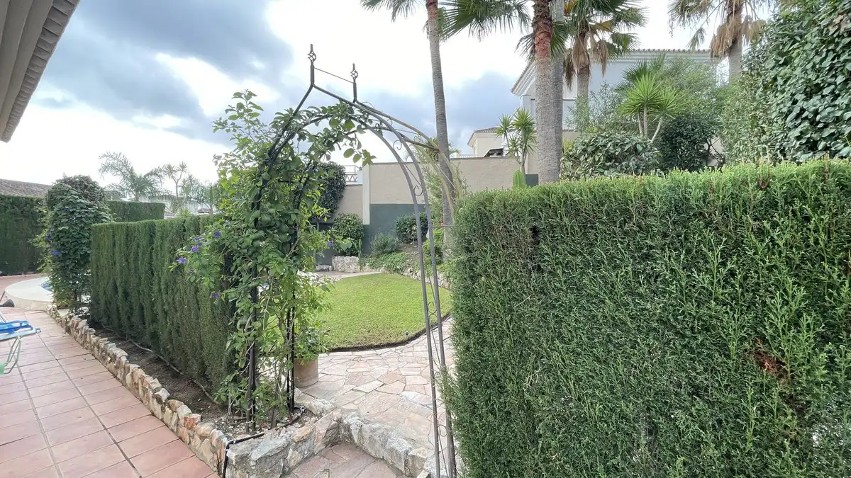 Garden of Houses for sale in Coín  with Air Conditioner, Storage room and Furnished
