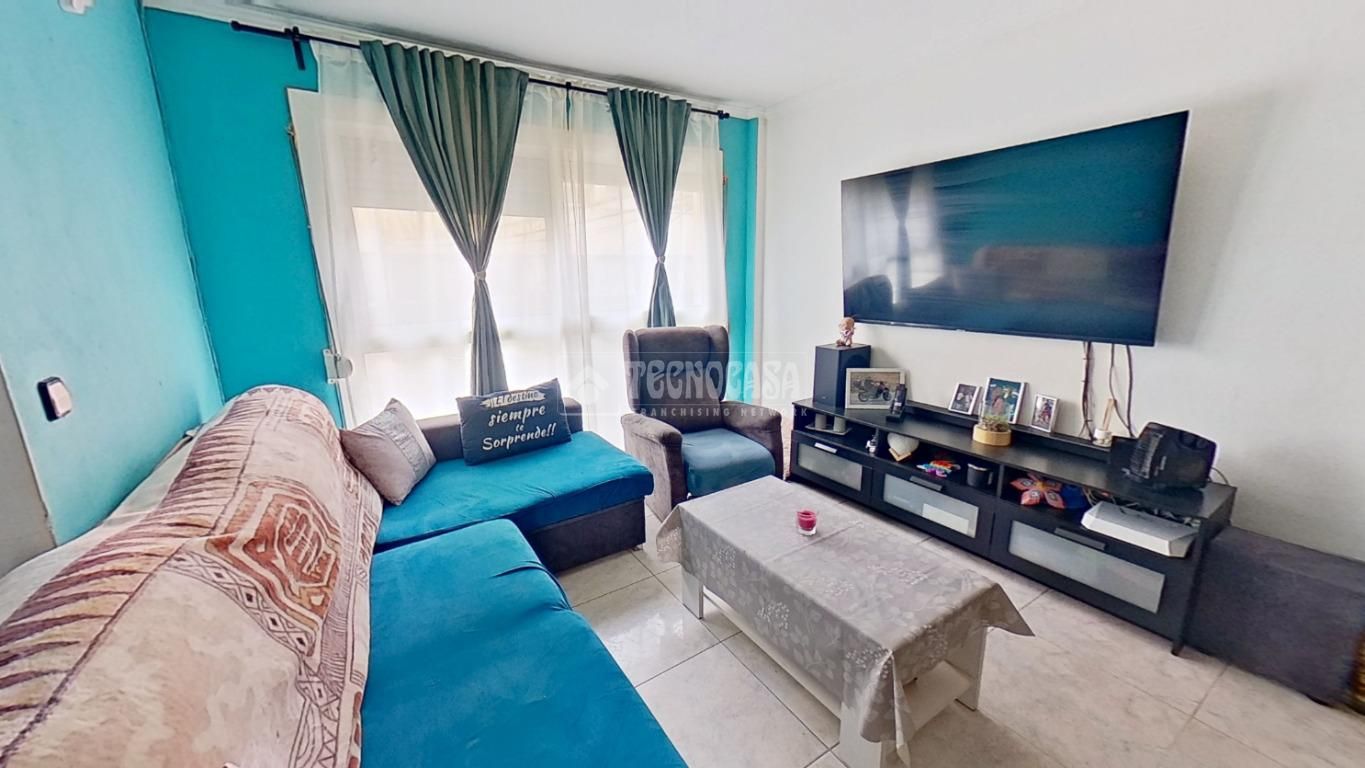 Sala d'estar de Pis en venda en Sallent amb Calefacció i Balcó