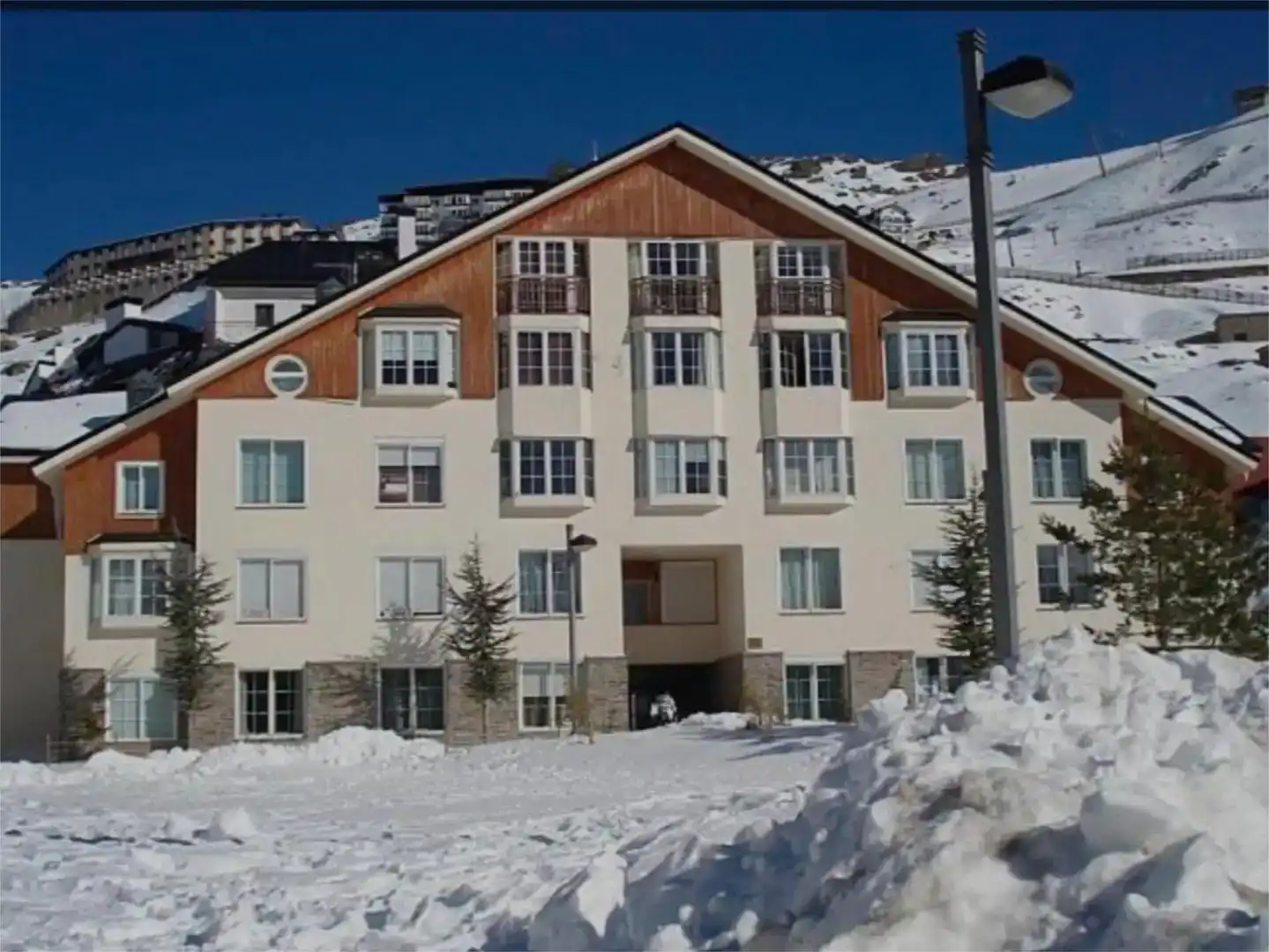Vista exterior de Dúplex en venta en Sierra Nevada
